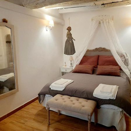Livia'S Charming Room Trevignano Romano Buitenkant foto
