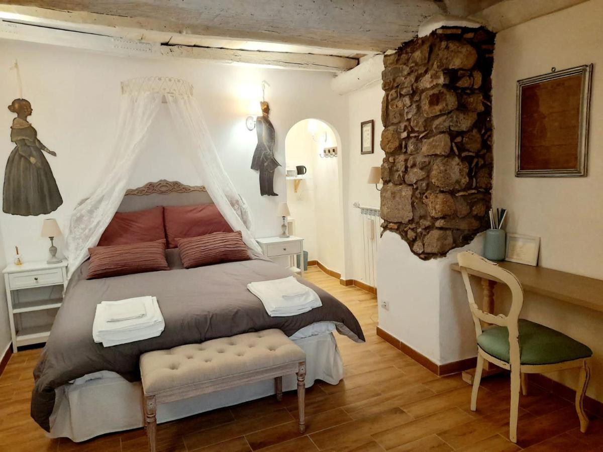 Livia'S Charming Room Trevignano Romano Buitenkant foto