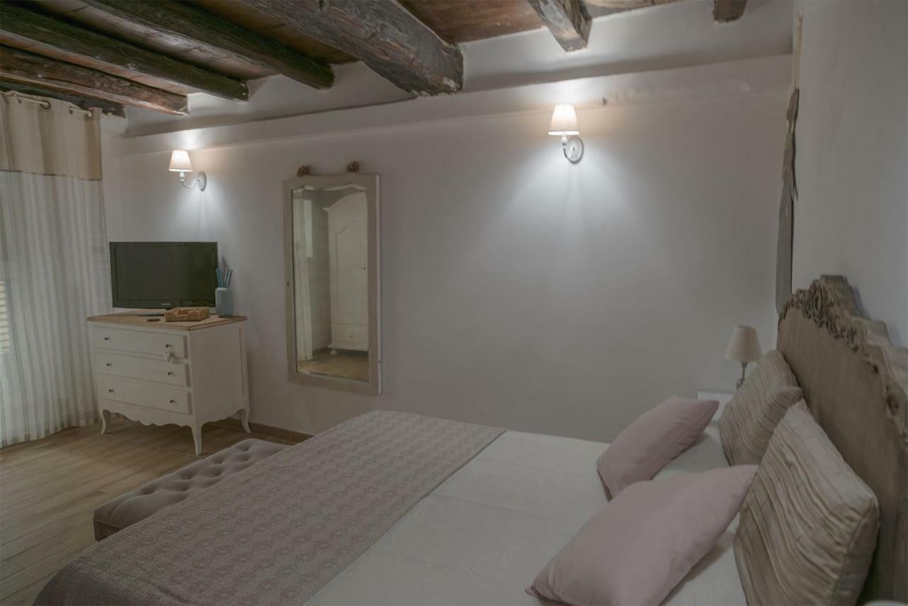 Livia'S Charming Room Trevignano Romano Buitenkant foto